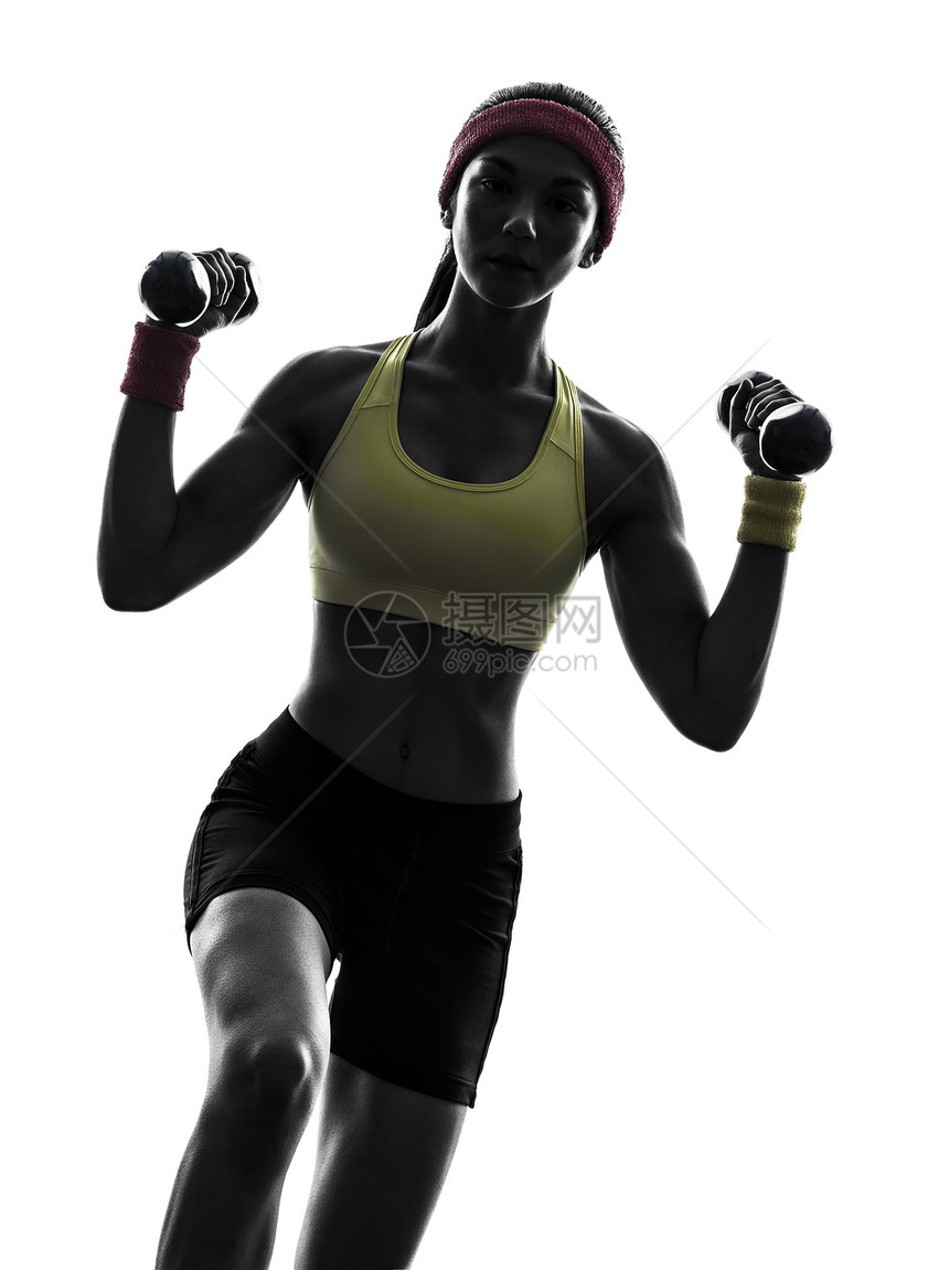 参加健身锻炼妇女体重培训的休养假白色权重有氧运动哑铃运动女孩女士成年人运动员女性图片