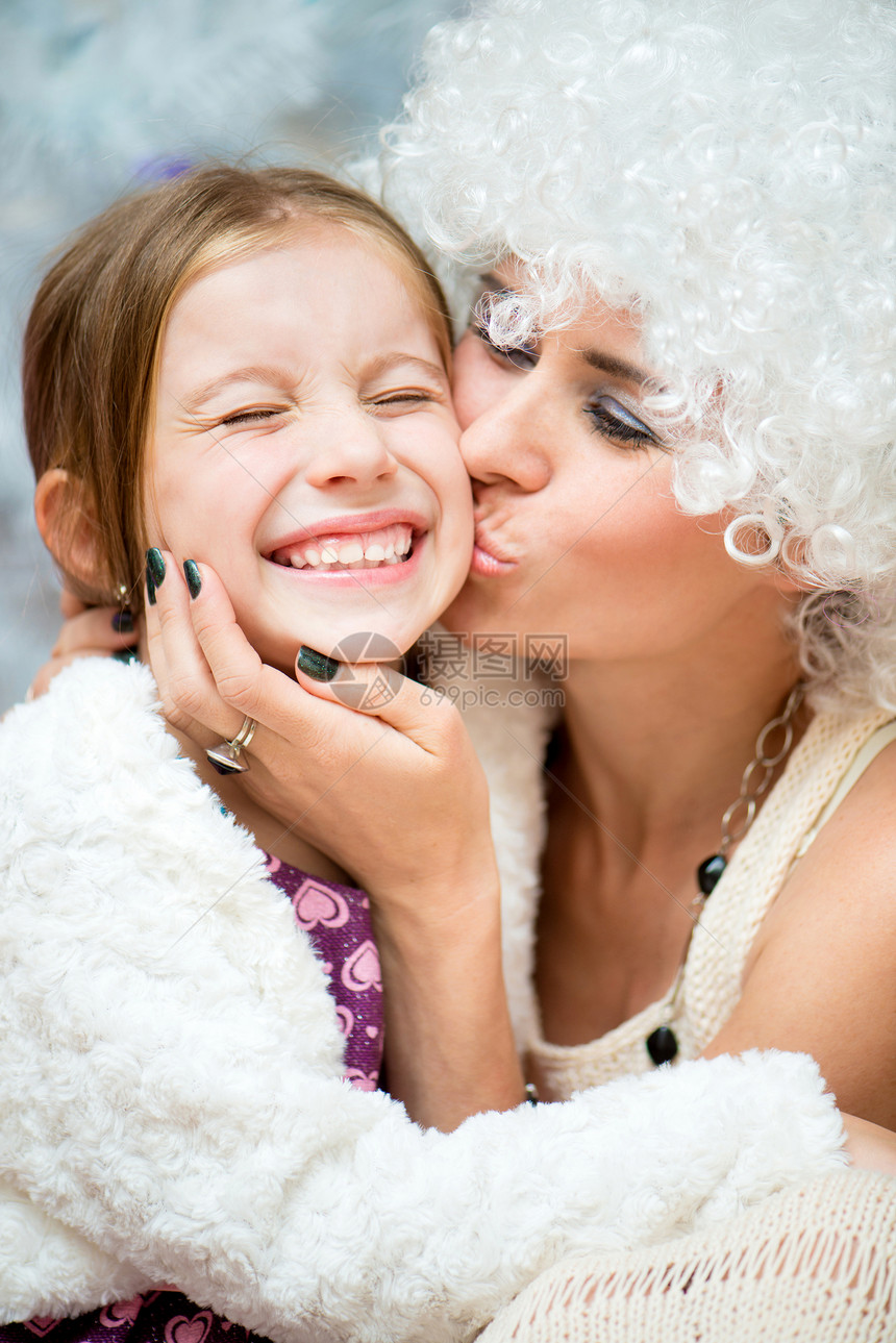 母亲与女儿发型头发眼睛女性派对幸福乐趣魅力女士假发图片