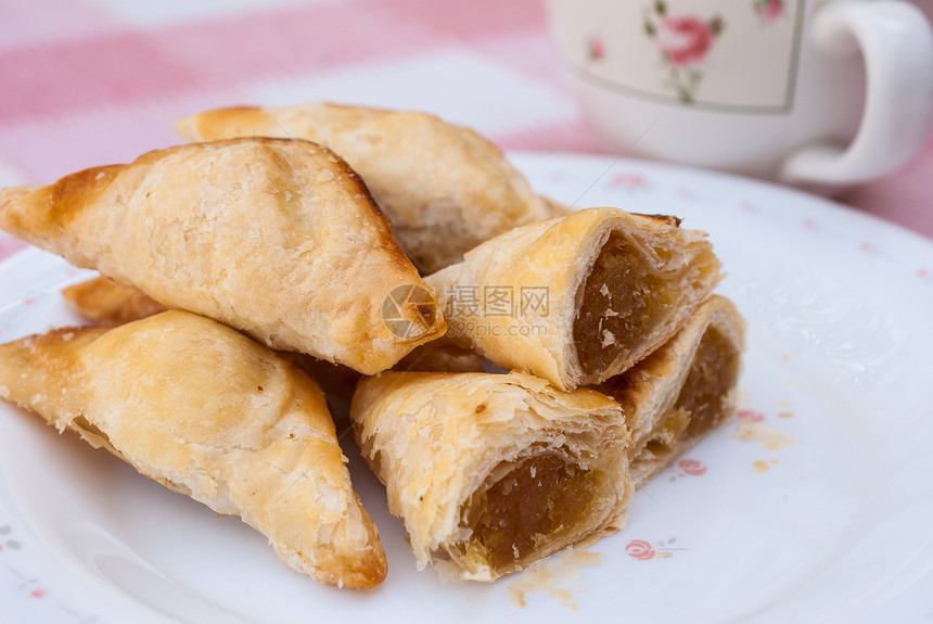 菠萝派面包馅饼蛋糕盘子白色小吃黄色早餐午餐文化图片