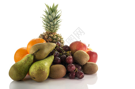 果实如橘子菠萝葡萄和汁美食橙子宏观水果紫色团体红色奇异果食物绿色背景图片
