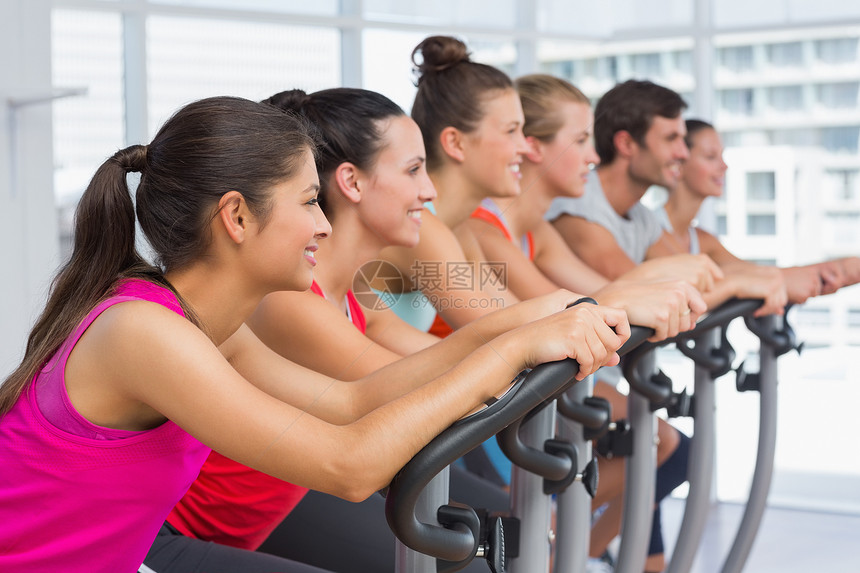 适合在轮转班打工的人训练身体俱乐部器材闲暇调子运动服健身室自行车健身房图片