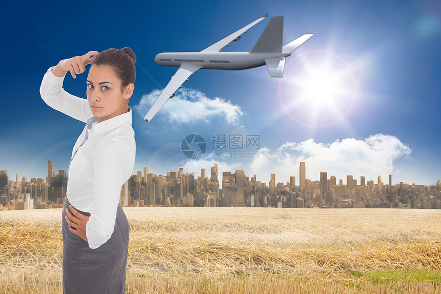 重点突出的女商务人士综合形象晴天人士天空航班旅游职业景观场地环境商务图片