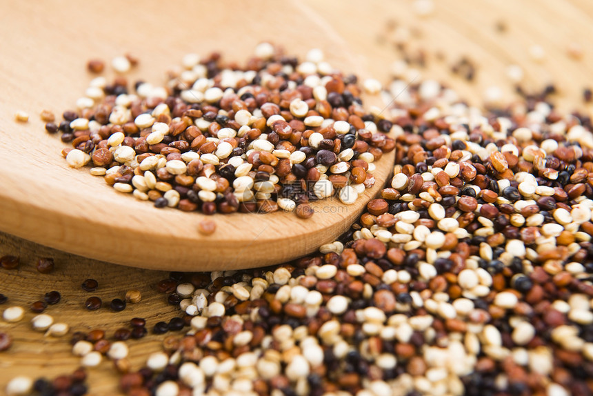 三色quinoa 谷物饮食桌子纤维粮食木头营养白色食物收成乡村图片