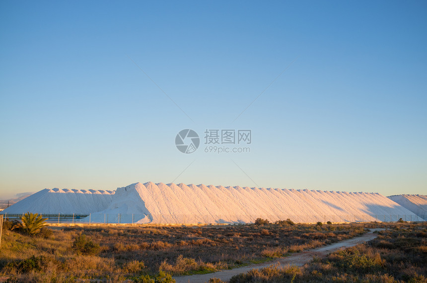 盐矿圣波爬坡道盐矿水平生产工业盐沼产品盐场作品图片