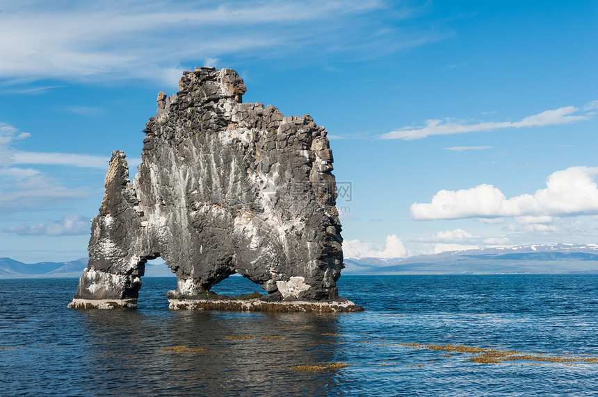 Hvitserkur 语系 Hvitserkur石头火山反射天空传说岩石风景巨魔半岛侵蚀图片