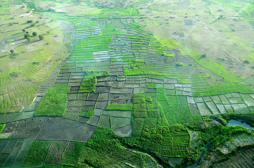 空中飞行船运磨石天际省会海岸线风景外观地标农场图片
