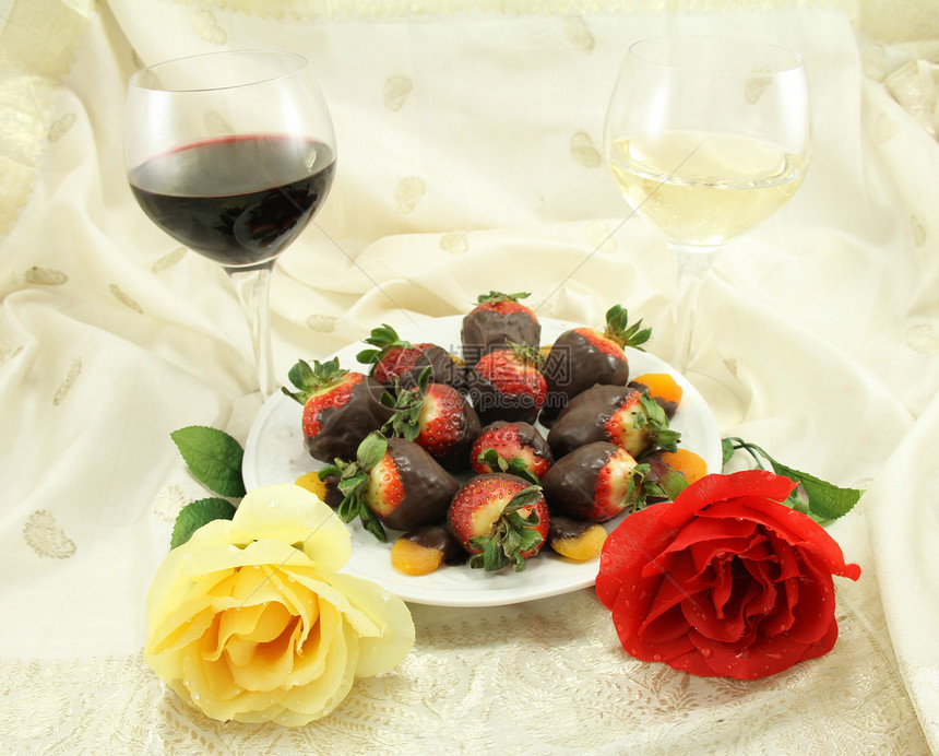 葡萄 玫瑰和甜酒图片