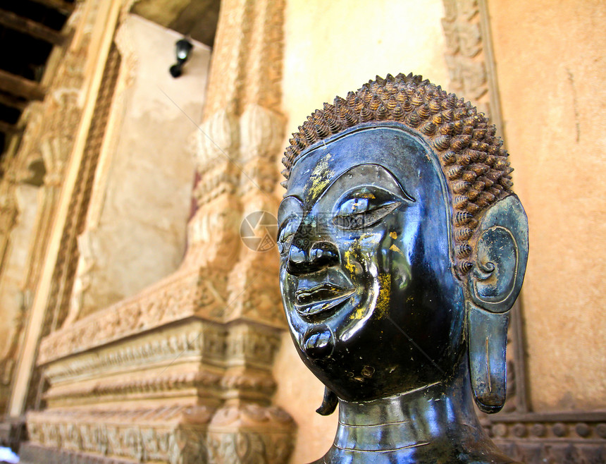 老挝万象的铜佛雕像历史山楂房屋大厅寺庙佛教徒雕塑宗教青铜旅行图片