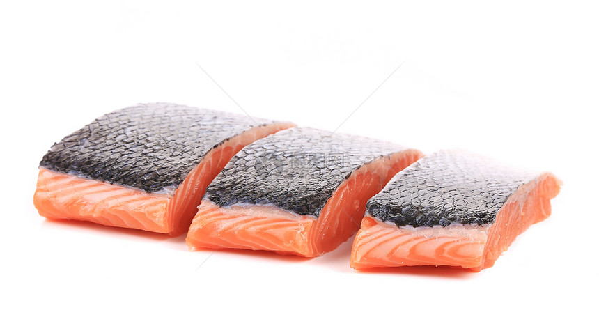 新鲜未熟熟的红鱼片片图片