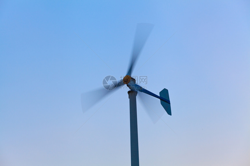 风力涡轮机创新绿色农场植物技术发电机天空全球风车蓝色图片