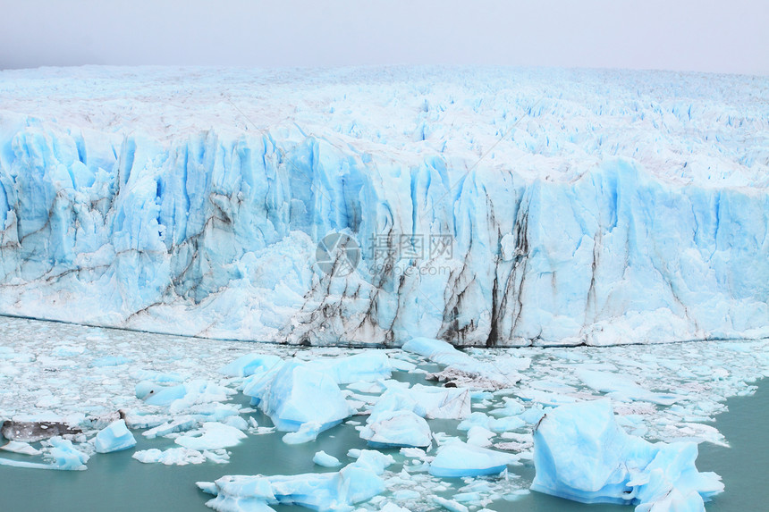佩里托莫雷诺冰川 巴塔哥尼亚 阿根廷假期旅行闲暇生态场景季节冰景天空冰山冻结图片
