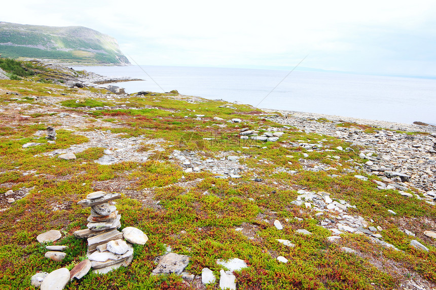 挪威北部地貌景观天空海岸岩石农村风景场景地平线石头苔原旅行图片