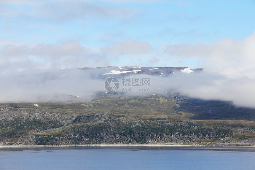 挪威的Fjord天空生态场景悬崖蓝色风景森林环境苔原旅游图片