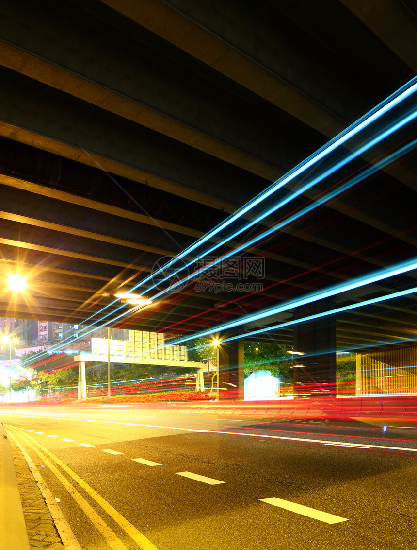通过隧道的交通通道运输城市天际街道速度踪迹建筑小路商业市中心图片