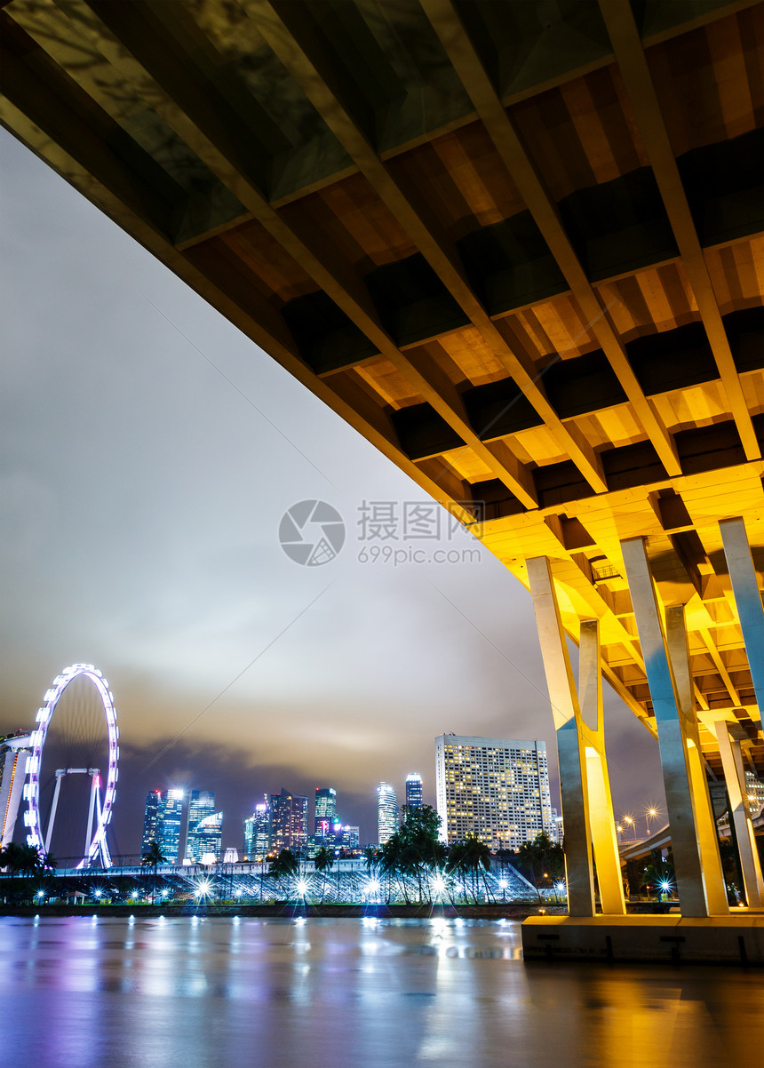 使用高速公路的新加坡市风景图片
