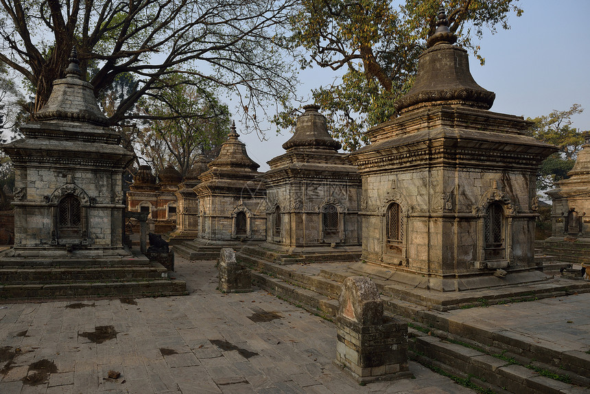 普什帕蒂那寺是最重要的印度教庙宇之一景观首都石头建筑城市文化纪念碑历史房子旅行图片