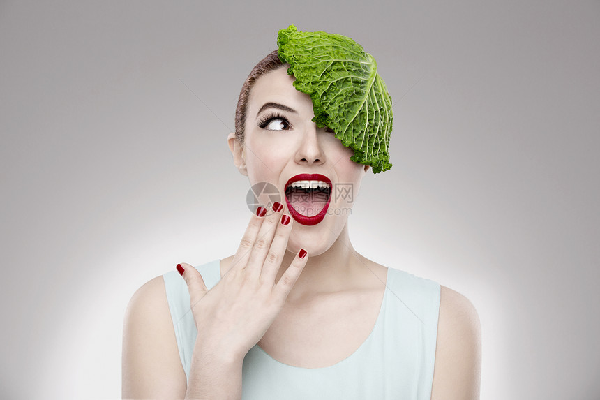 女织女发型绿色生态叶子惊喜红色拉丁震惊女孩蔬菜图片