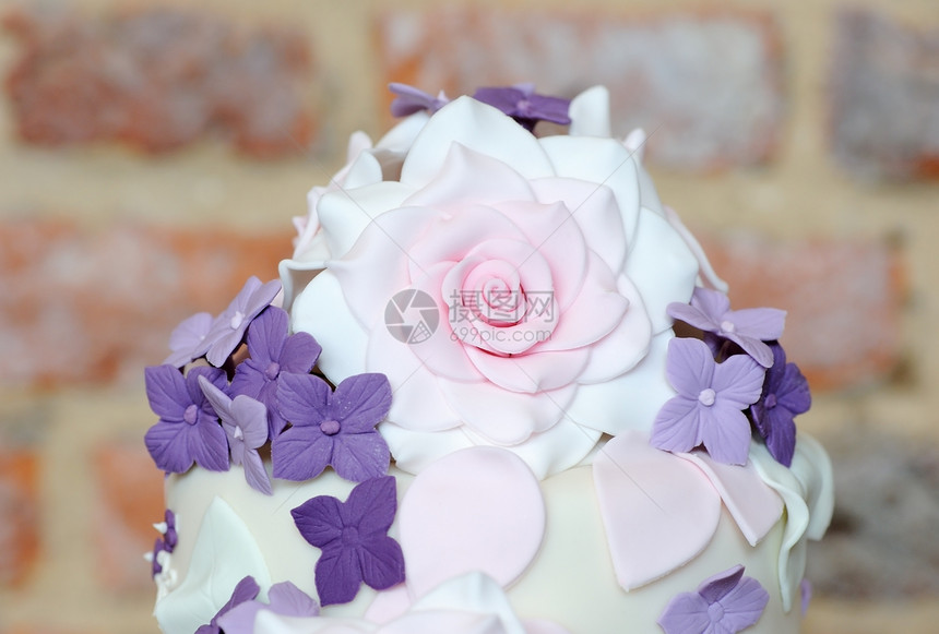 婚礼蛋糕快餐派对接待美食食物奢华庆典粉色白色玫瑰紫色图片