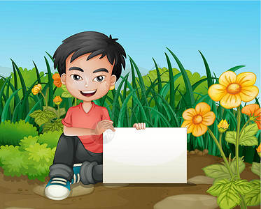 拿着礼物的男孩一个微笑的男孩 在花园里拿着一个空标牌设计图片