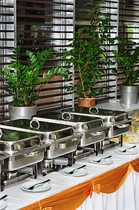 粉碎碗加热器盘子食物选择性金属餐厅火锅叉子焦点服务员摩擦背景图片