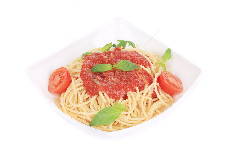 意大利意面加番茄酱黄色美食午餐营养养分食谱面条盘子白色厨房图片