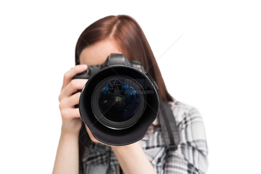 青年临时摄影师拍摄照相机的年轻人图片
