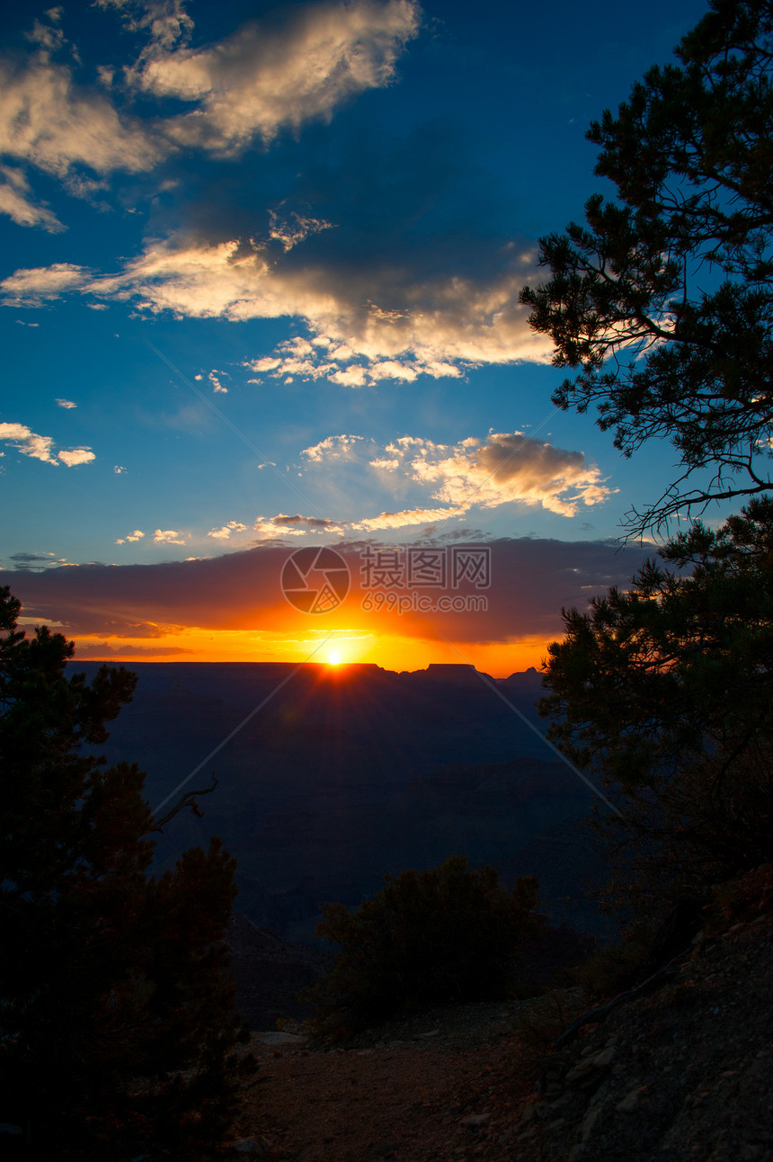 日落在大峡谷上目的地天空摄影旅游太阳橙子场景地质学岩石风景图片