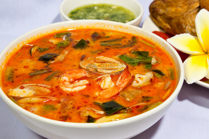 泰国流行食品菜单辣椒柠檬食物食谱红色绿色胡椒种子砂浆叶子图片