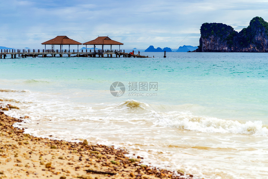 泰国Koh Ngai岛的Andaman海景场景运输蓝色风化海港旅行海洋风暴艺术太阳图片