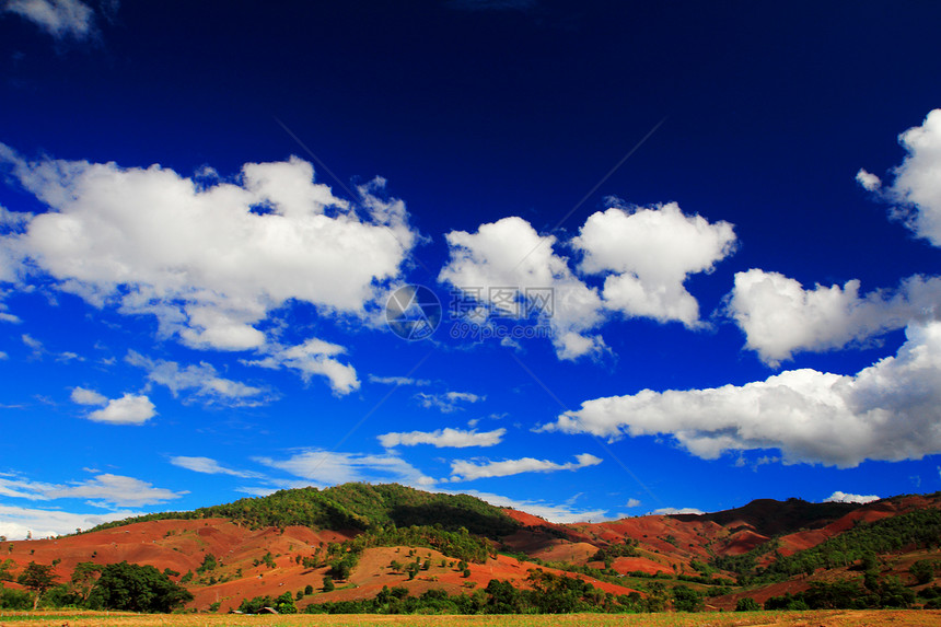 蓝天空和山山山峰场景石头蓝色岩石首脑气象天气国家公园图片