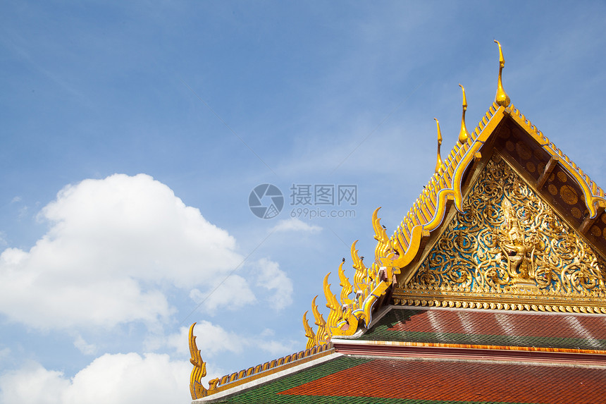 泰国庙顶外观陪审员佛教徒艺术建筑学文化马赛克屋顶金子星形图片