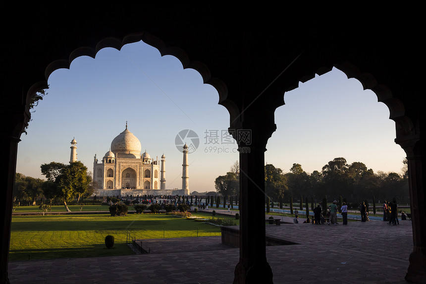 印度阿格拉 Taj Mahal金子纪念碑地标蓝色假期日出鸟类遗产天空戏剧性图片