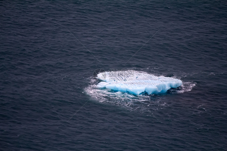 北冰洋冰山 冰积 新泽姆利亚地区旅行海洋冰川环境冻结风景地岛漂浮全景蓝色图片