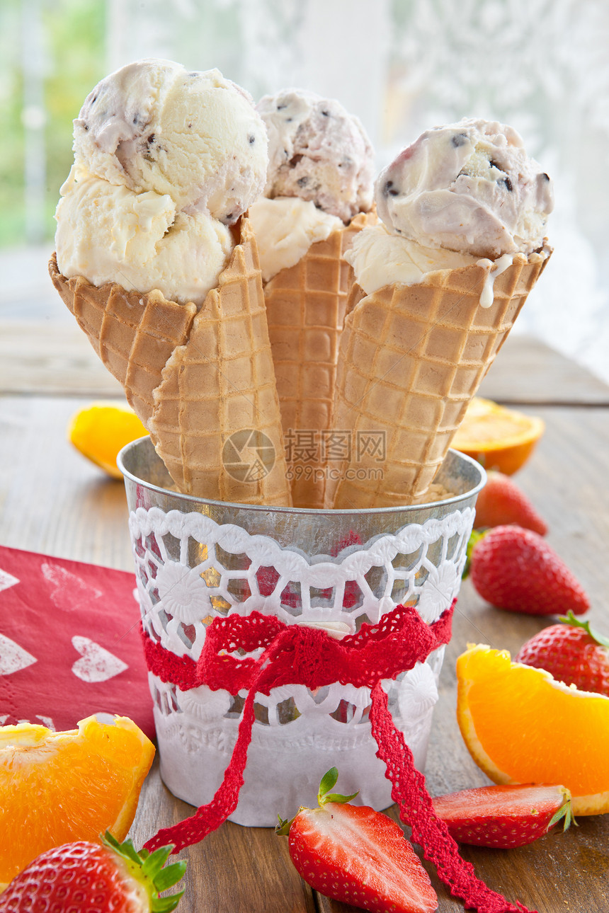 华夫饼蛋卷冰淇淋奶油状胡扯丝带橘子冰棒食物果味香草红色水果图片