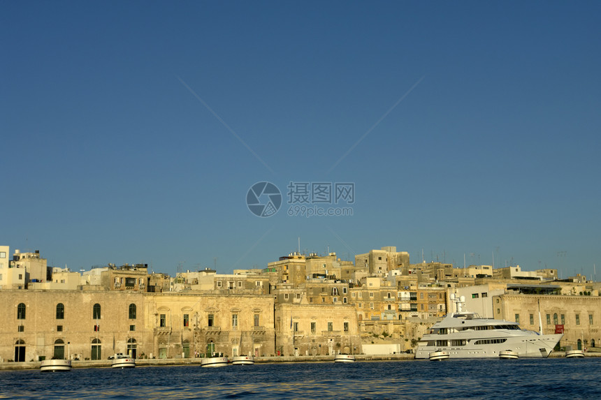 避头处沿海晴天全景海洋圆顶港口城市教会海景旅行图片