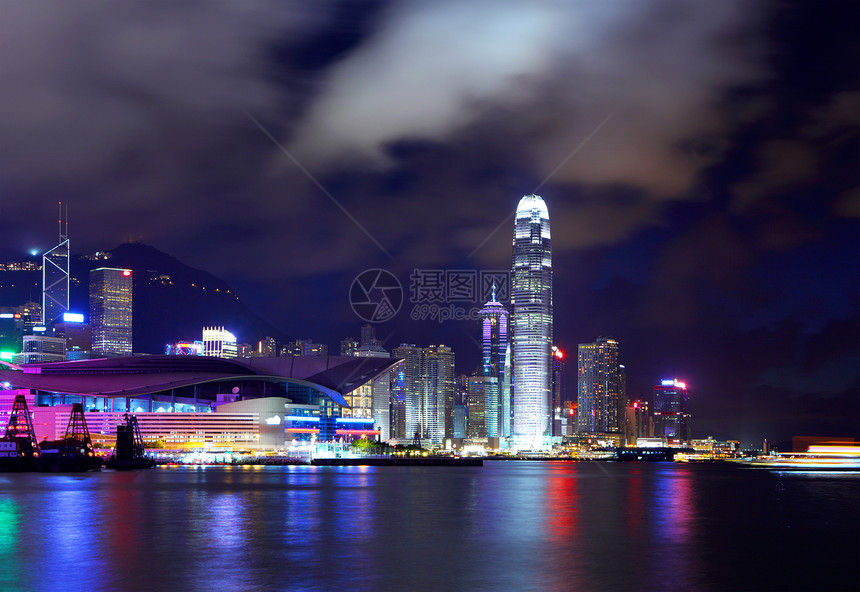 香港市晚上风景公司渡船办公室建筑金融港口市中心城市地标图片