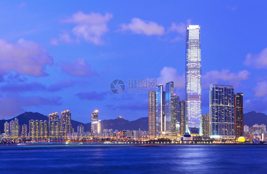 夜里九龙边景观金融建筑市中心经济商业港口旅行场景摩天大楼图片