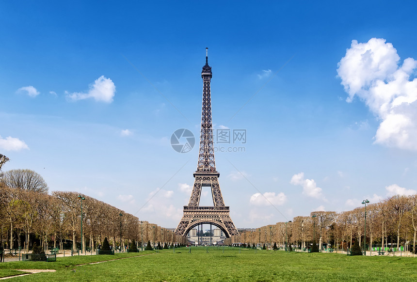 从巴黎埃菲尔铁塔查看首都纪念碑铁塔金属天空建筑地标历史性城市旅行图片
