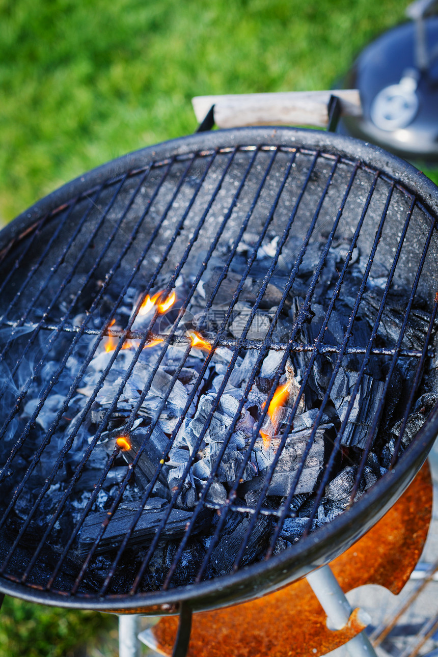 烧烤金属烧伤加热器烹饪家庭木炭火焰网格火炉玉米图片