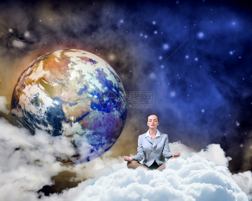 商业妇女冥想人士控制蓝色姿势沉思行星职业生意人瑜伽场景图片