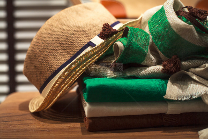 帽子 围巾和男子服装男人店铺西装零售纺织品衣服织物方巾缝纫男性图片