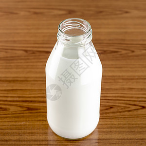 送奶奶花素材牛奶在瓶子的杯子里奶工小吃饮食玻璃奶制品农场活力送货生活食物背景