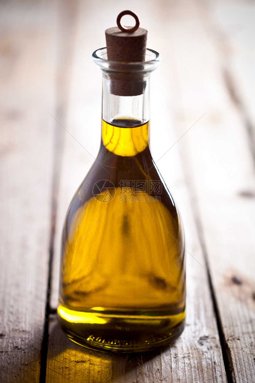瓶装橄榄油植物食物玻璃收成黄色绿色面包瓶子水果香气图片