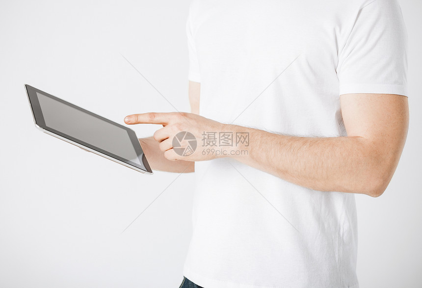 使用平板电脑的男子 pc男性人士空白学生网络药片商务闲暇触摸屏博客图片
