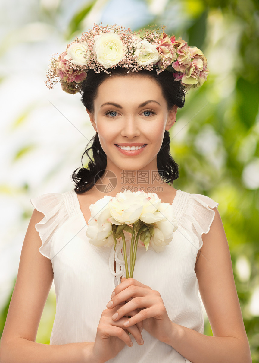 有花的年轻女子村庄美容已婚订婚花环花圈伴娘投标婚礼女性图片