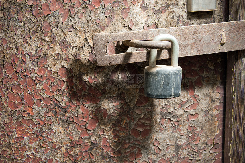 旧门锁入口金属棕色挂锁风化安全建筑学古董房子闩锁图片