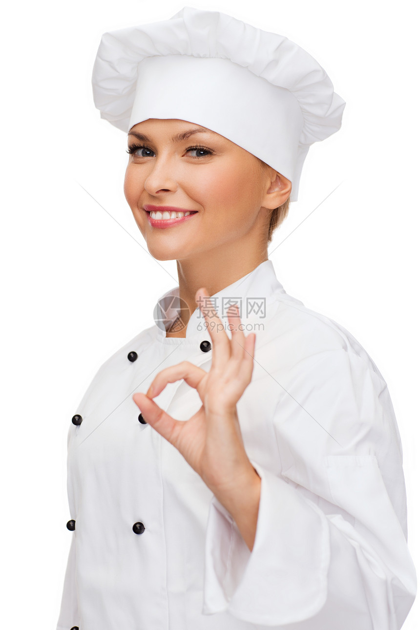 微笑的女厨师露出OK手牌面包酒店职业成人女士助手服务食物帽子工作图片