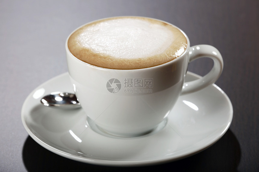 咖啡杯牛奶咖啡泡沫享受棕色刀具白色菜肴杯子热饮图片