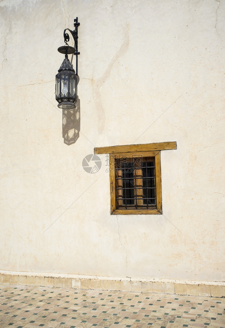 墙壁中的窗口马赛克建筑窗户建筑学地面阴影图片