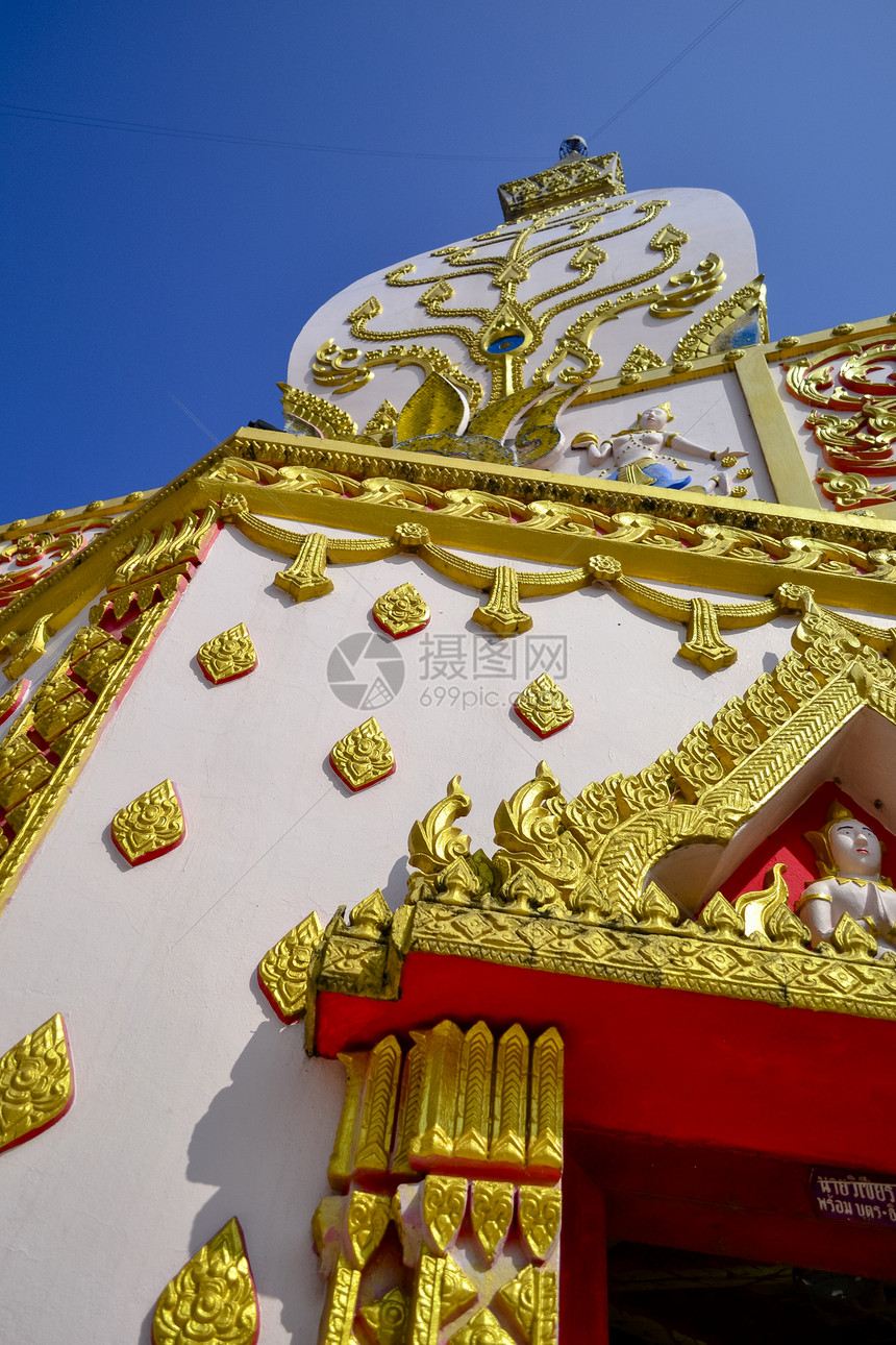 萨查太阳林地寺庙池塘场景遗产旅行游客阴影佛教徒图片